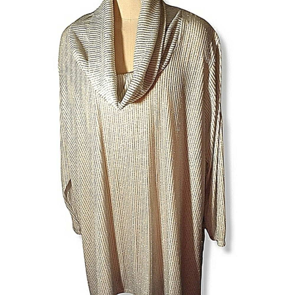 RUBY RD Plus Size Silver White Metallic Top